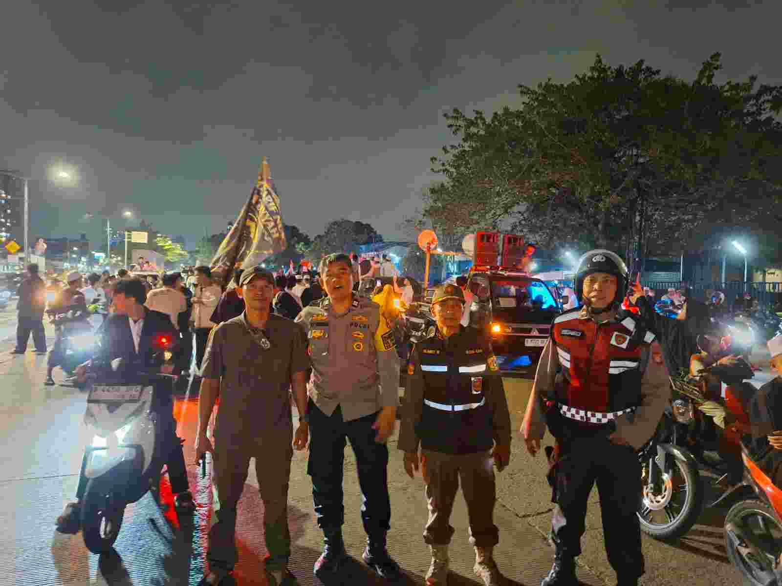Ribuan Warga Meriahkan Pawai Obor Sambut 1 Muharram 1448 H di Kelapa Gading, Berlangsung Aman dan Kondusif
