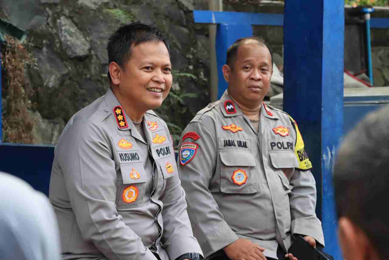 Lewat Bekasi On The Spot, Kapolres Metro Bekasi Kota Duduk Bareng Warga Cut Mutia Serap Aspirasi Kamtibmas
