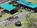 Kodim 1714/Puncak Peduli Pendidikan Hadiri Penamatan Siswa Sekolah Alkitab Mulia Ke-56 Tahun 2026