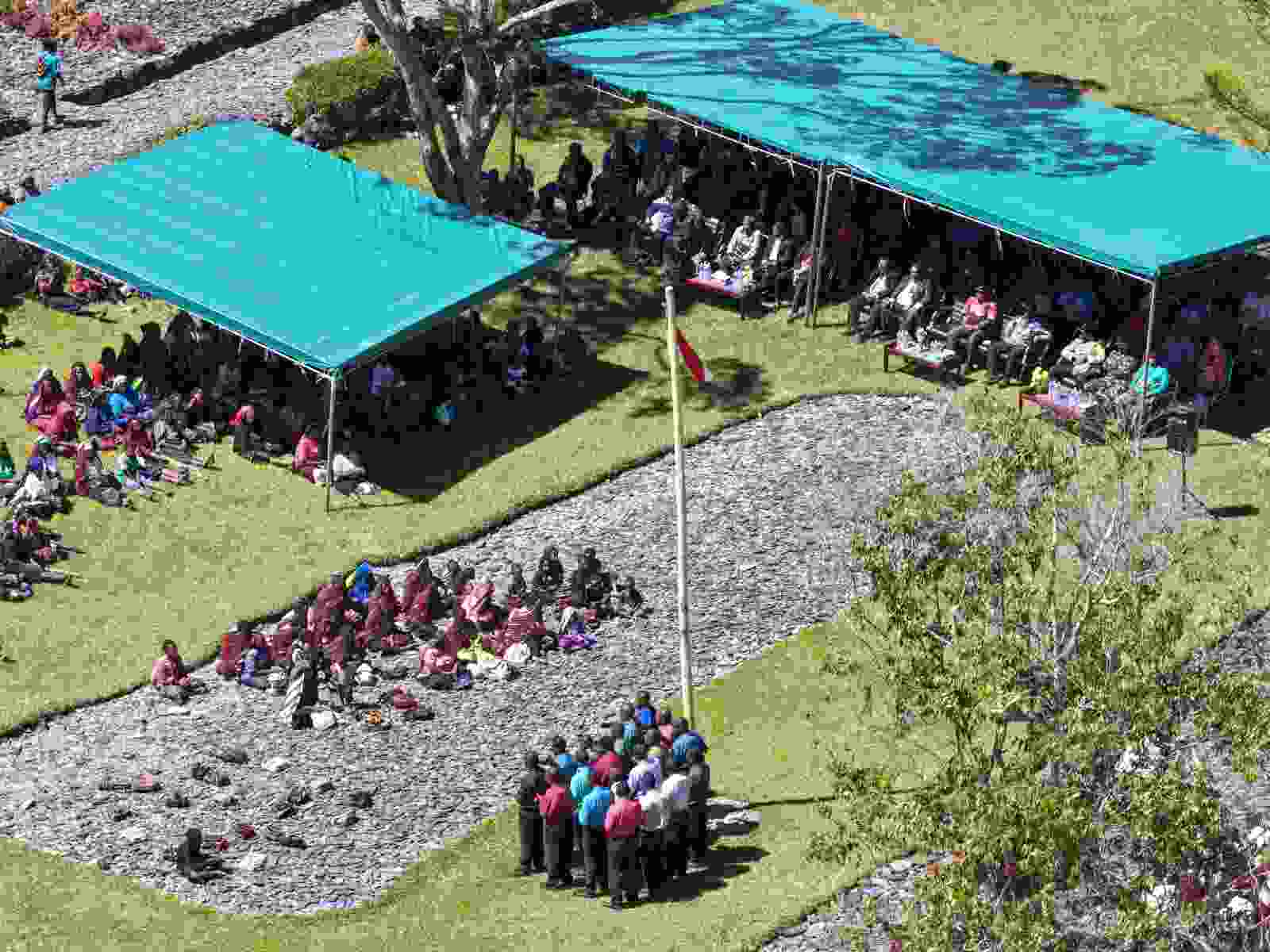 Kodim 1714/Puncak Peduli Pendidikan Hadiri Penamatan Siswa Sekolah Alkitab Mulia Ke-56 Tahun 2026