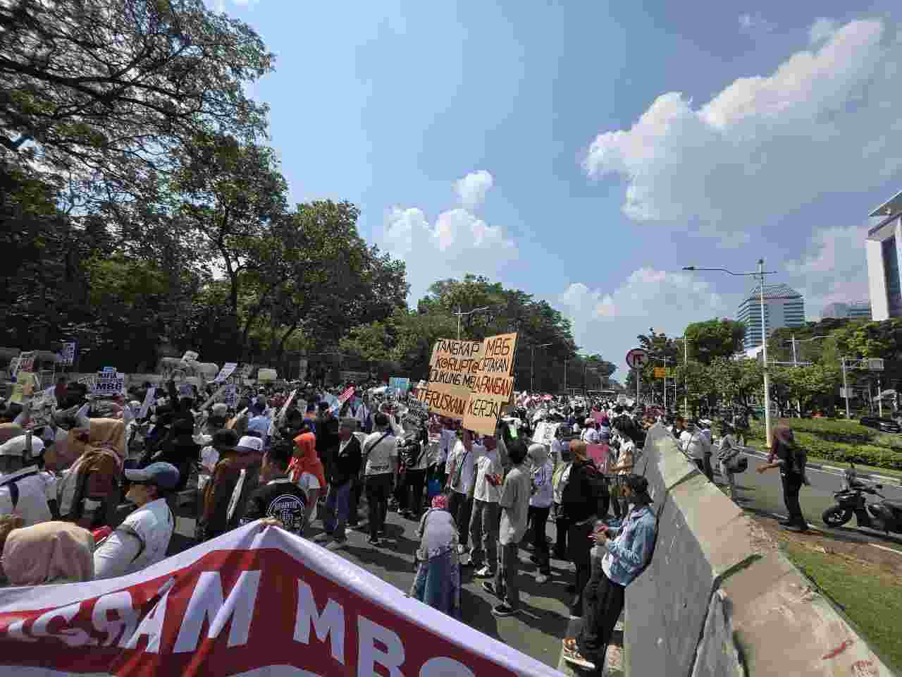 Polda Metro Jaya Pastikan Aksi Unjuk Rasa di Silang Selatan Monas Berjalan Terkendali
