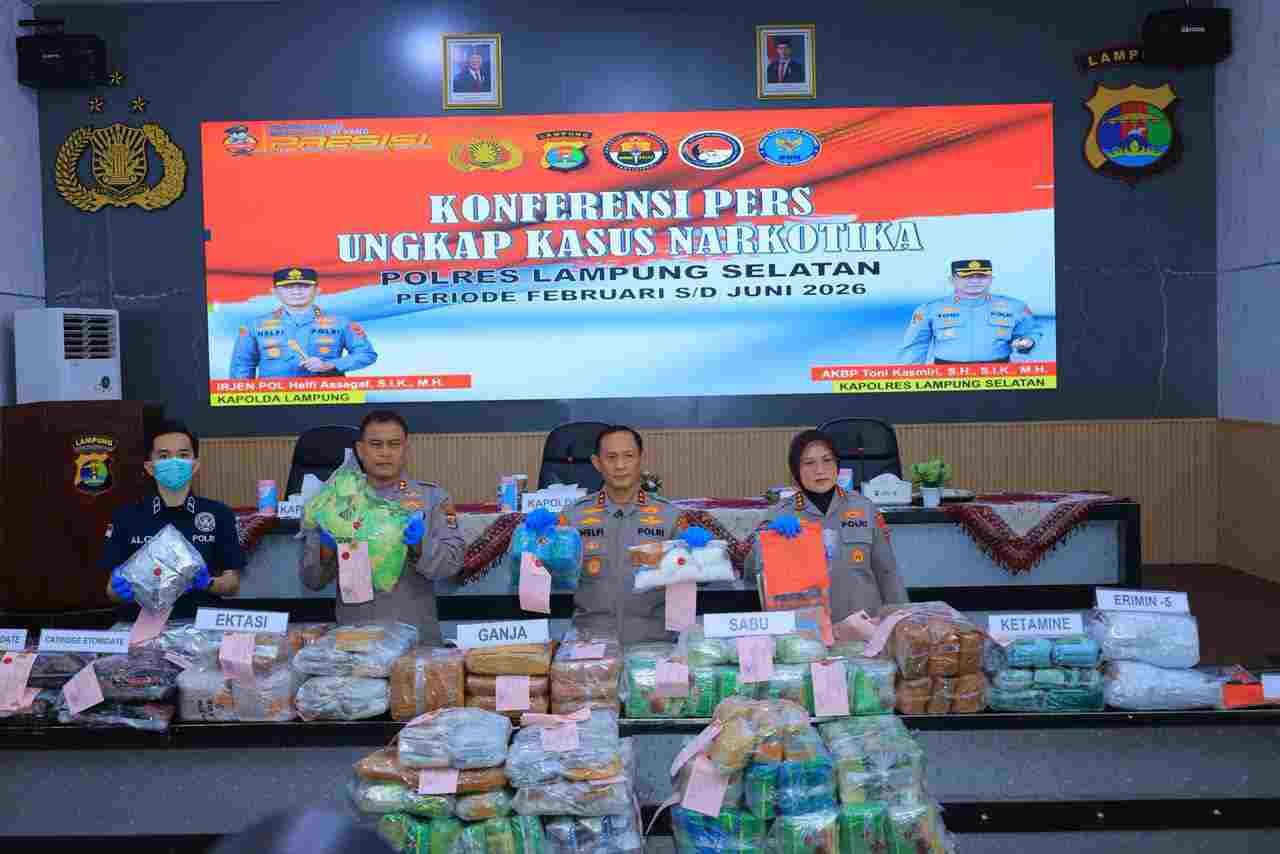 Polda Lampung Berhasil Gagalkan Penyelundupan Narkoba Senilai RP 235 Miliyar Di Bakauheni, 24 Tersangka Diamankan