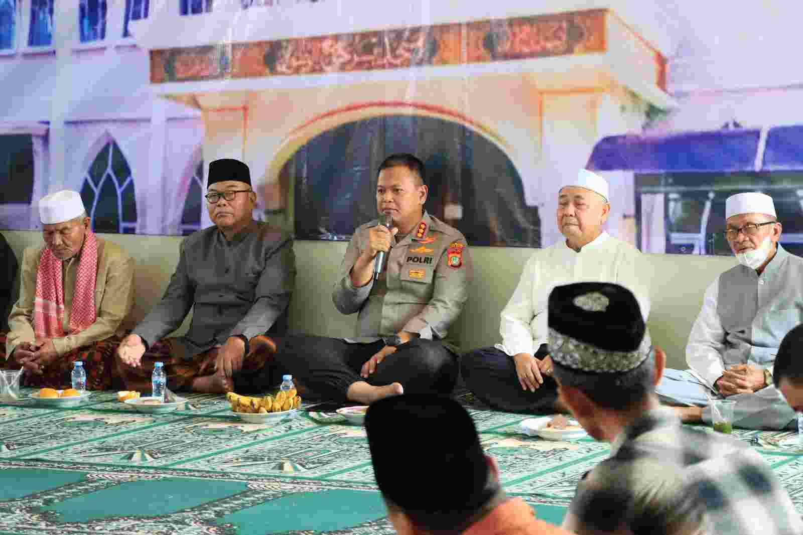 Jaga Bekasi On The Spot, Kapolres Metro Bekasi Kota Serap Aspirasi Kamtibmas Jemaah Masjid Ar- Ridwan  Medan Satria