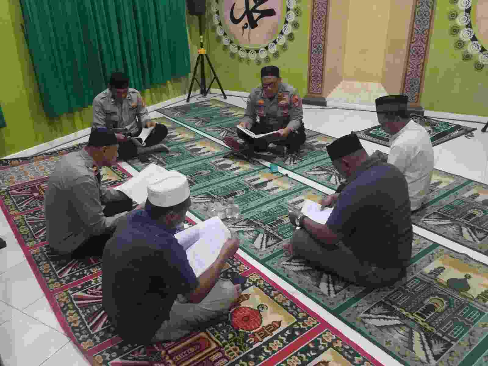 Tingkatkan Keimanan Perkuat Mental, Polsek Pondok Gede Gelar Pengajian Surat Al-Kahfi