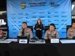 Polres Metro Bekasi Kota Ungkap Pencurian Rumah Kosong di Mustika Jaya Kota Bekasi Polres Metro Bekasi Kota Ungkap Pencurian Rumah Kosong di Mustika Jaya Kota Bekasi