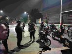 POLSEK METRO PENJARINGAN AMANKAN 7 MOTOR TANPA DOKUMEN DAN GAGALKAN DUGAAN AKSI TAWURAN SAAT KRYD MALAM HARI