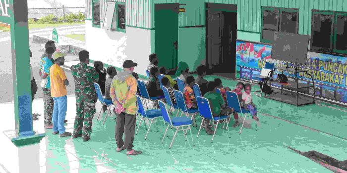 Kodim 1714/Puncak Jaya Gelar Nobar Piala Dunia 2026 Bersama Masyarakat