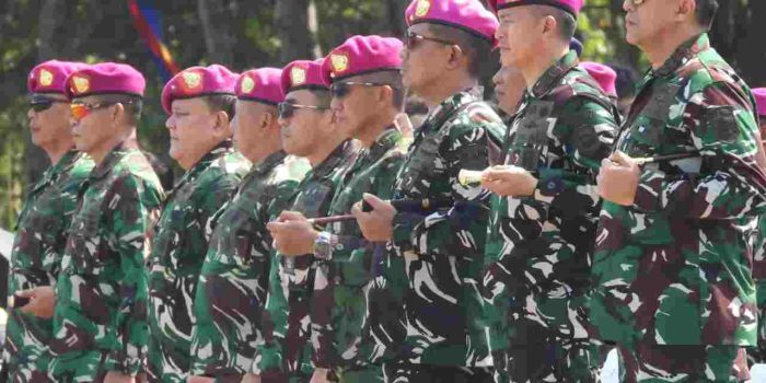 KODAERAL V HADIRI PEMBARETAN 962 PRAJURIT MUDA KORPS MARINIR DI MALANG