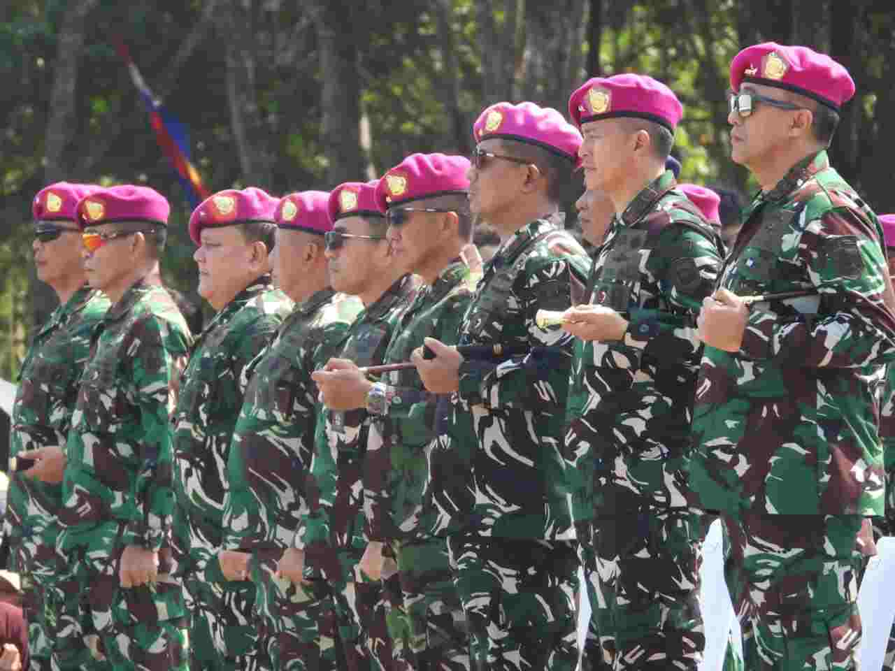 KODAERAL V HADIRI PEMBARETAN 962 PRAJURIT MUDA KORPS MARINIR DI MALANG