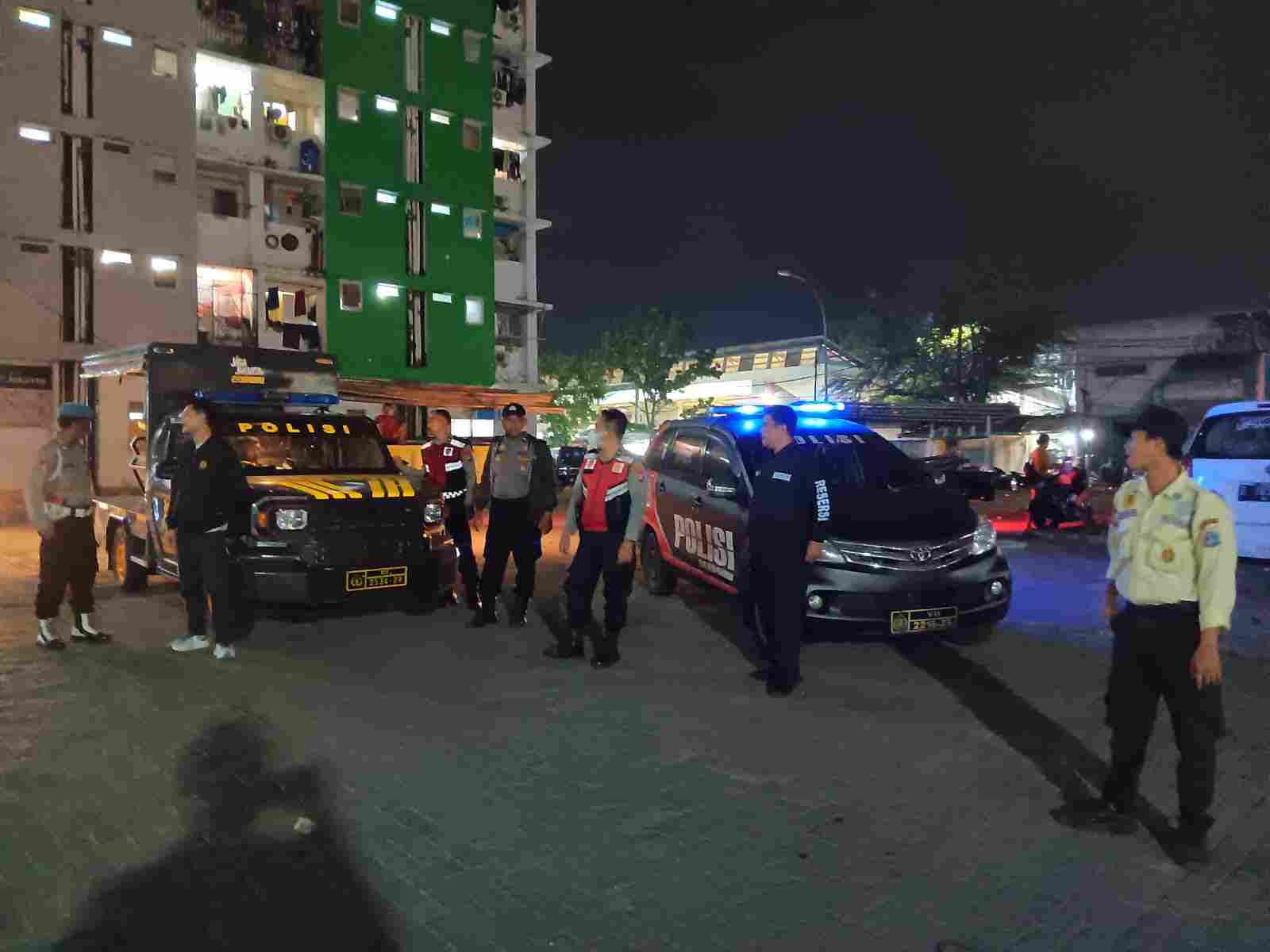 Jaga Jakarta, Jaga Lingkungan: Polsek Metro Penjaringan Intensifkan Patroli Malam Cegah Tawuran dan Kejahatan Jalanan