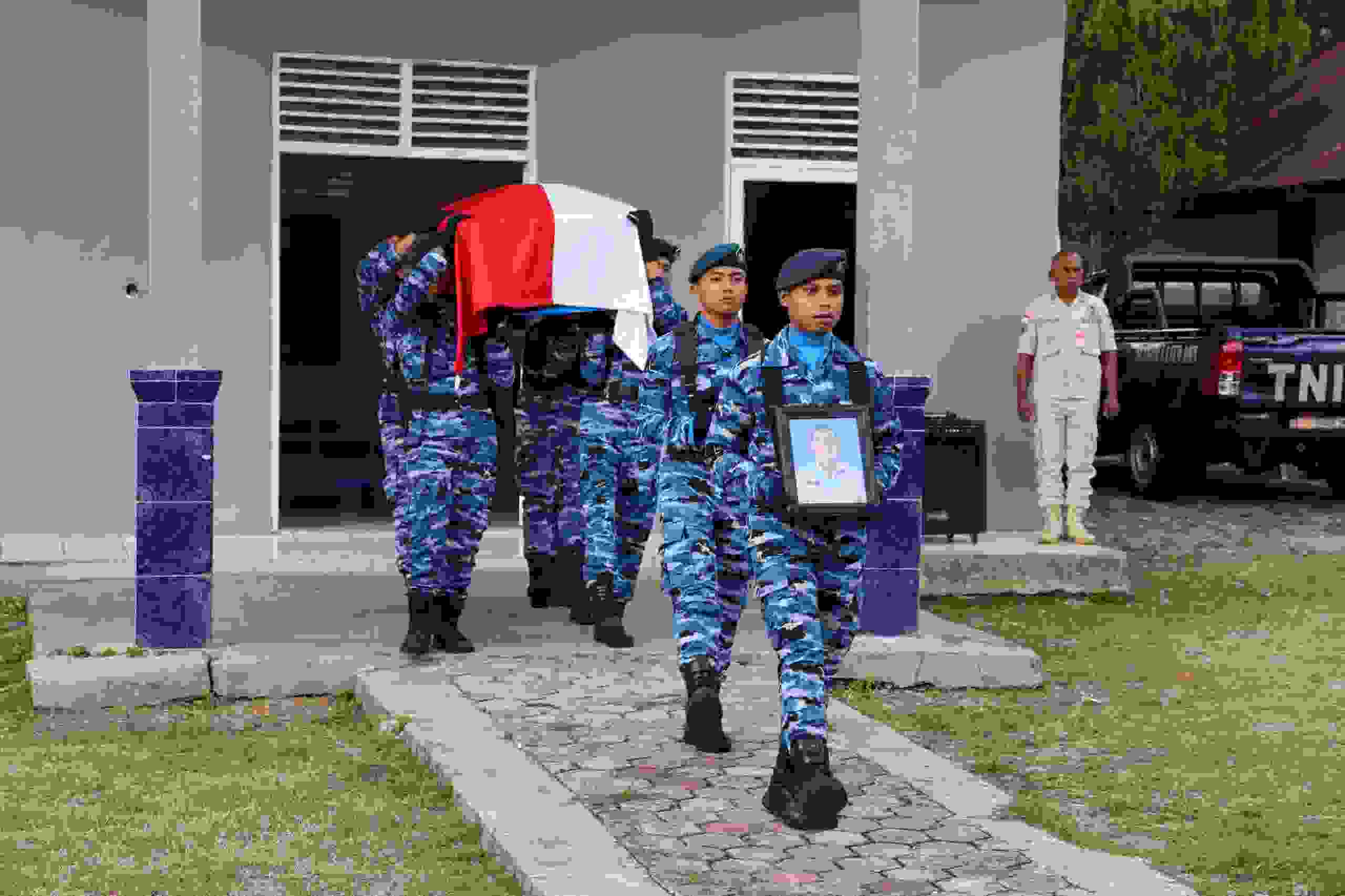 Prajurit TNI AU Gugur Saat Menyelamatkan Pelajar yang Terseret Arus di Pantai Nirun Elaar Ngursoin