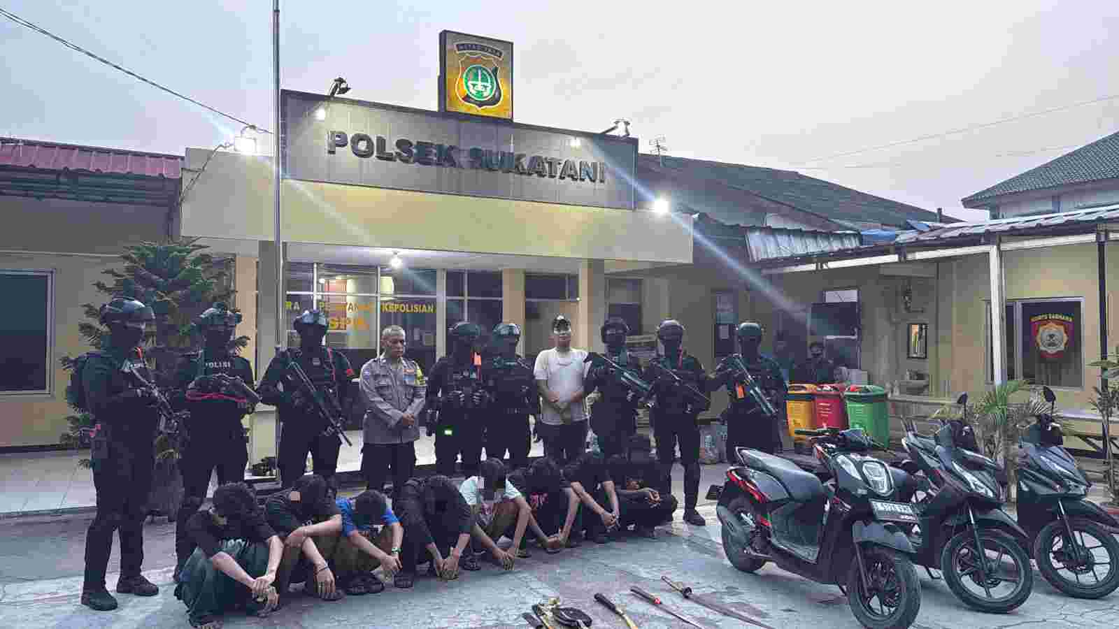 Brimob Polda Metro Jaya Gagalkan Tawuran, Delapan Remaja dan Tiga Sajam Diamankan di Sukatani Bekasi