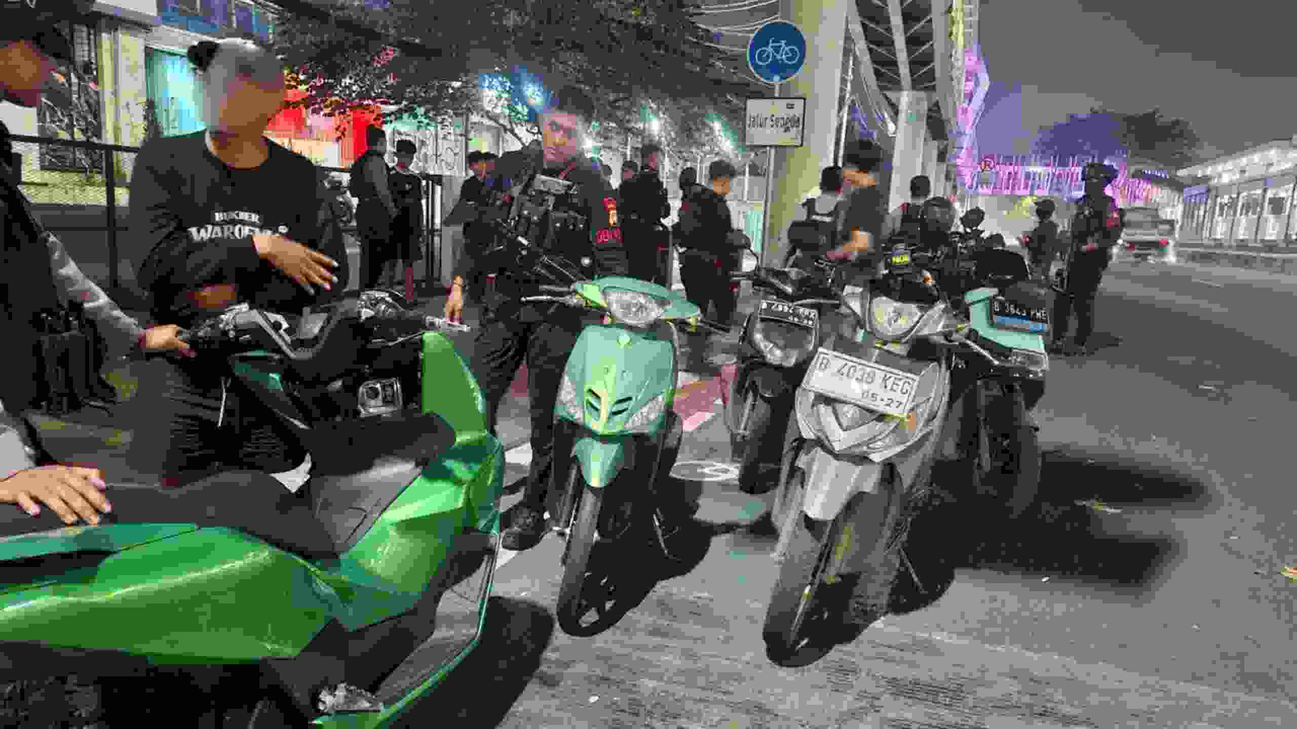 Brimob Polda Metro Jaya Amankan Lima Motor Diduga Balap Liar di Pulogadung, Cegah Gangguan Kamtibmas Jelang Pagi