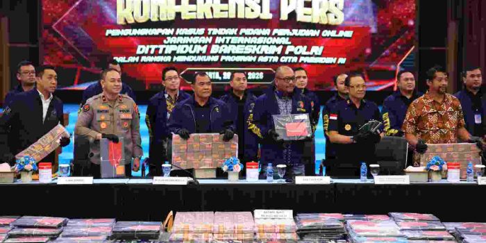 Polri Tangkap Buronan Interpol Beijing, Tegaskan Komitmen Berantas Kejahatan Transnasional