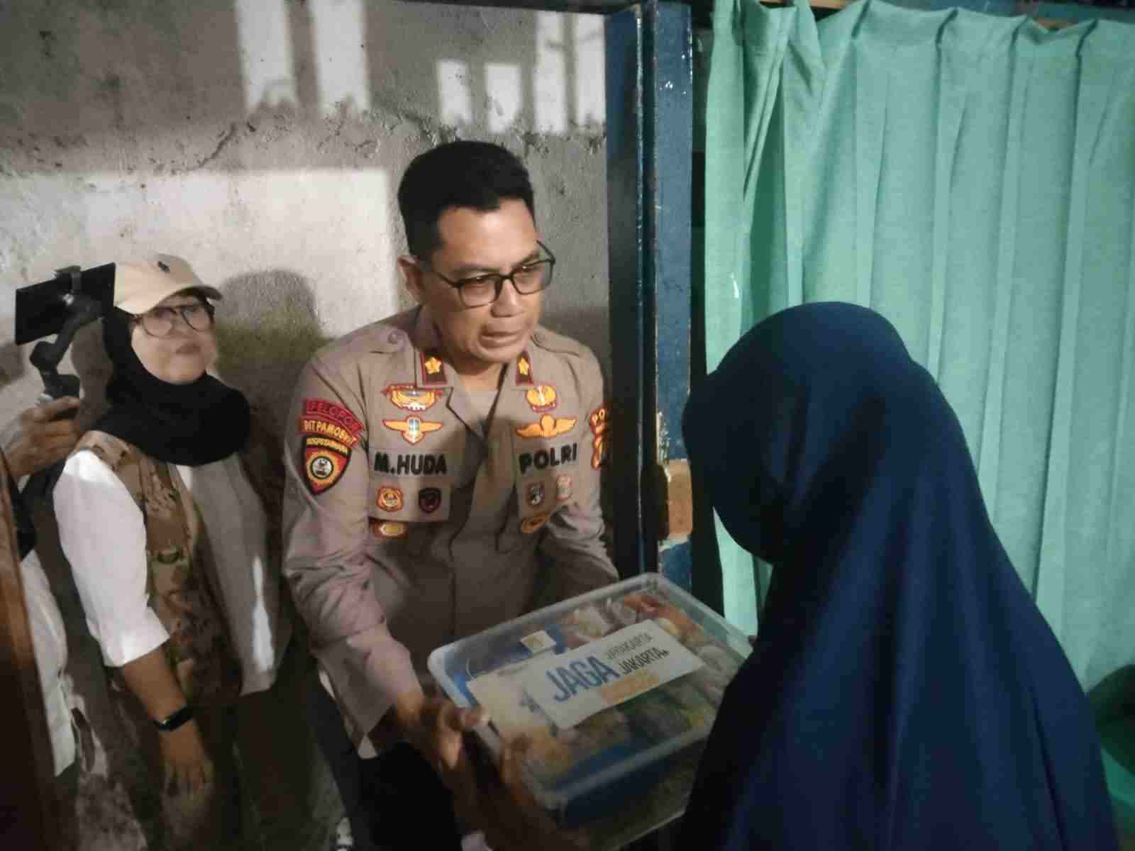 Ditpamobvit Polda Metro Jaya Gelar Jaga Jakarta On The Spot di Matraman, Ajak Warga Cegah Tawuran Remaja