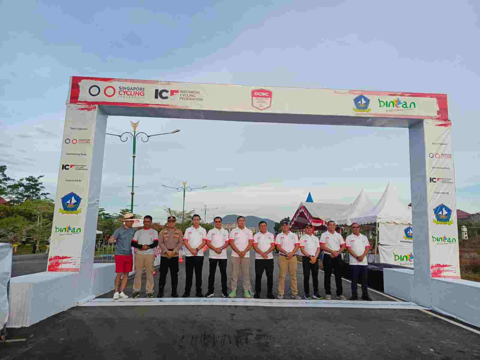 Danlanal Bintan Hadiri Pelepasan Atlet OCBC Singapore National Road Championship 2026