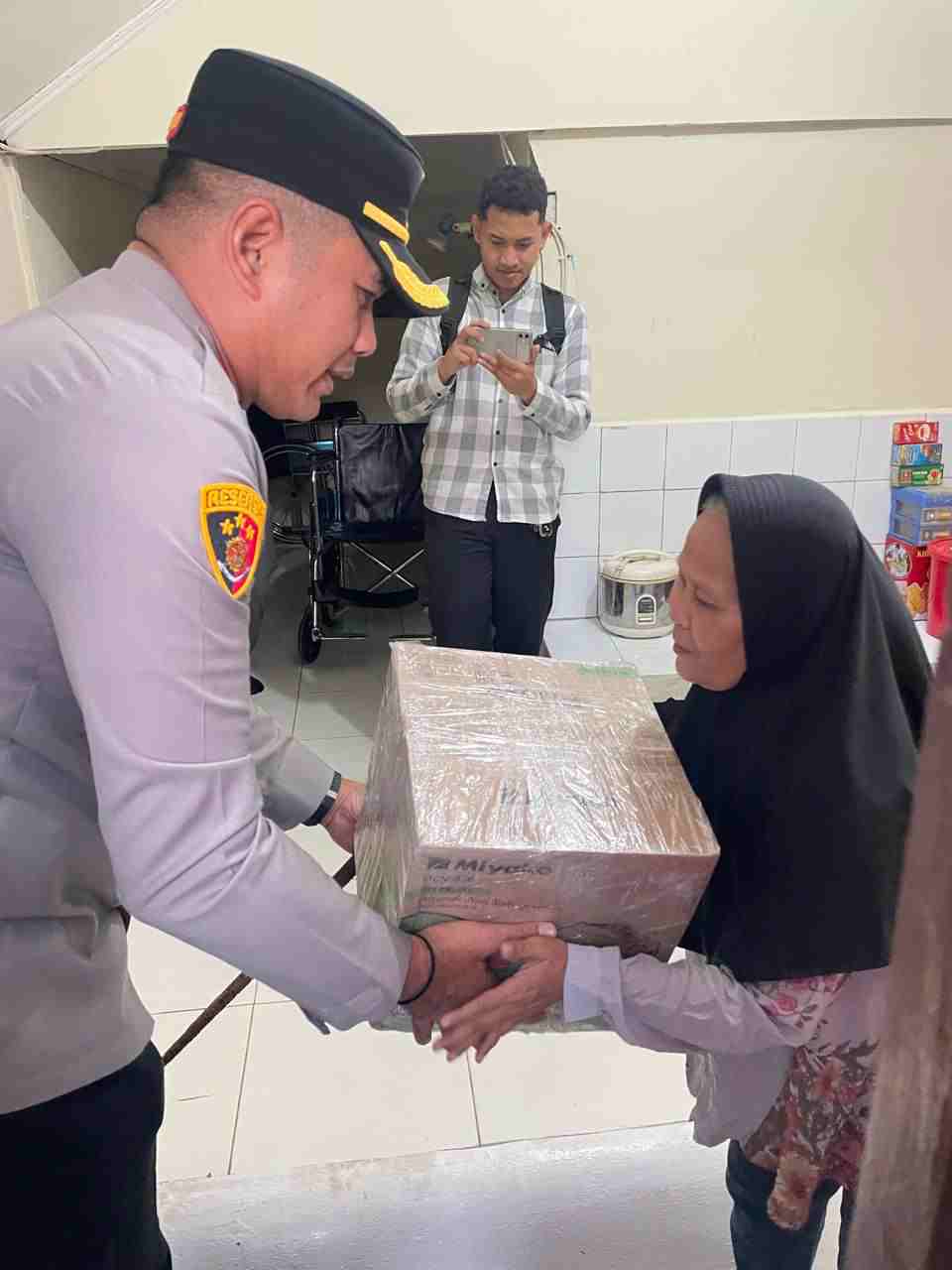Kapolres Priok, Resmikan Program Bedah Rumah, Wujud Kepedulian Polri kepada Masyarakat di Hari Bhayangkara ke-80