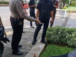 Respons Cepat Patroli Ditpamobvit PMJ Tolong Korban Kecelakaan di Gatot Subroto Respons Cepat Patroli Ditpamobvit PMJ Tolong Korban Kecelakaan di Gatot Subroto