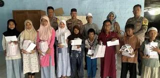 Kapolsek Bekasi Barat Santuni Anak Yatim dan Bagikan Perlengkapan Sekolah Sambut 10 Muharram 1448 H