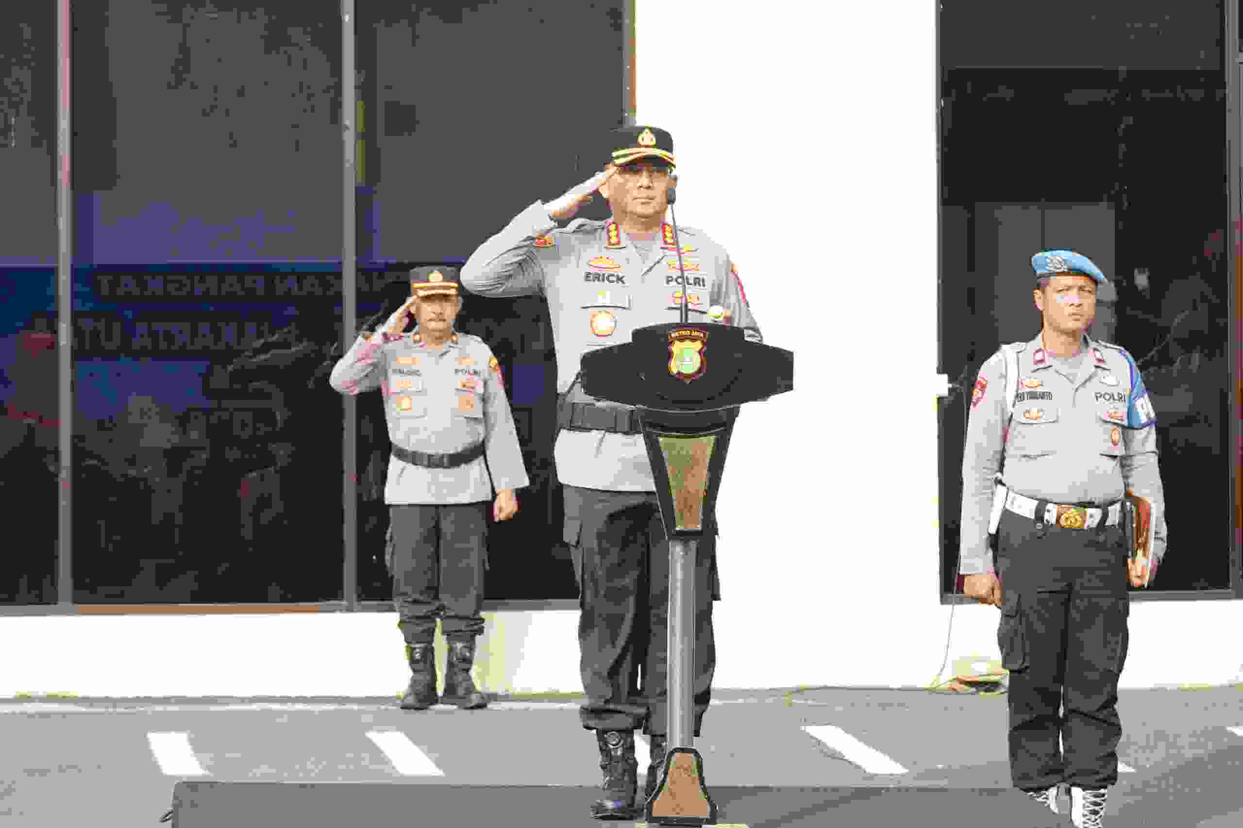 Kapolres Metro Jakarta Utara Pimpin Kenaikan Pangkat 78 Personel Jelang Hari Bhayangkara ke-80