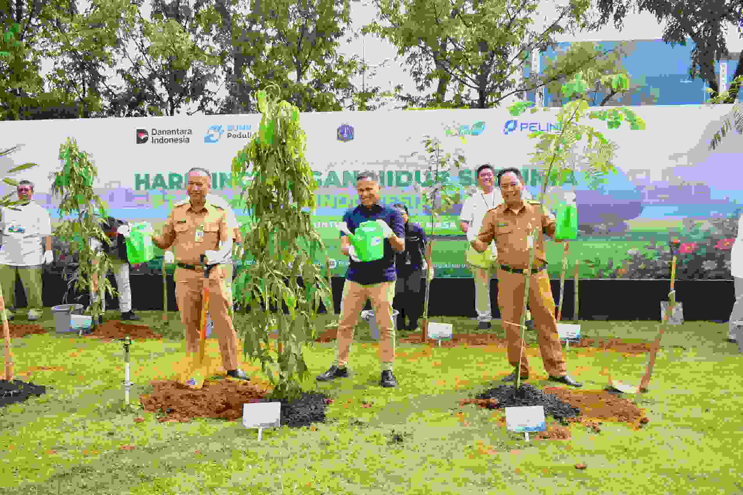 Pelindo Regional 2 Tanjung Priok Tanam 665 Pohon Bersama Pemkot Jakarta Utara Peringati Hari Lingkungan Hidup Sedunia 2026