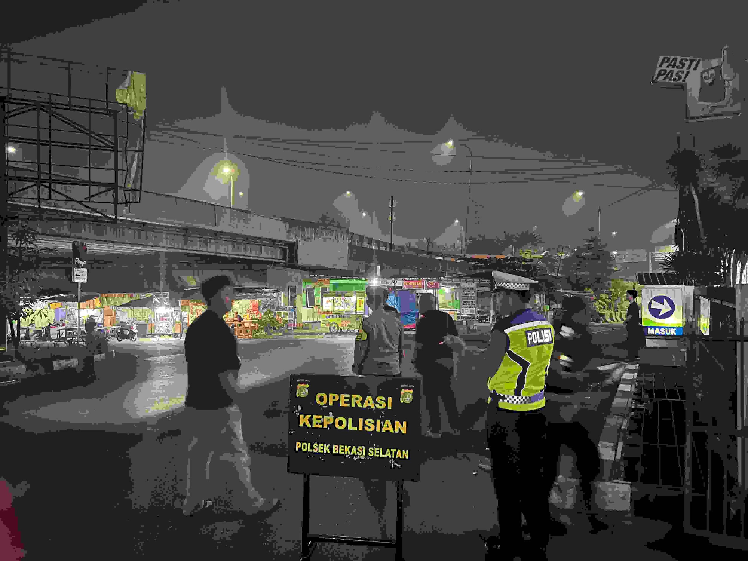 Jaga Bekasi On The Spot, Polsek Bekasi Selatan Gelar Razia Stasioner dan Patroli Dini Hari Antisipasi Kejahatan Jalanan