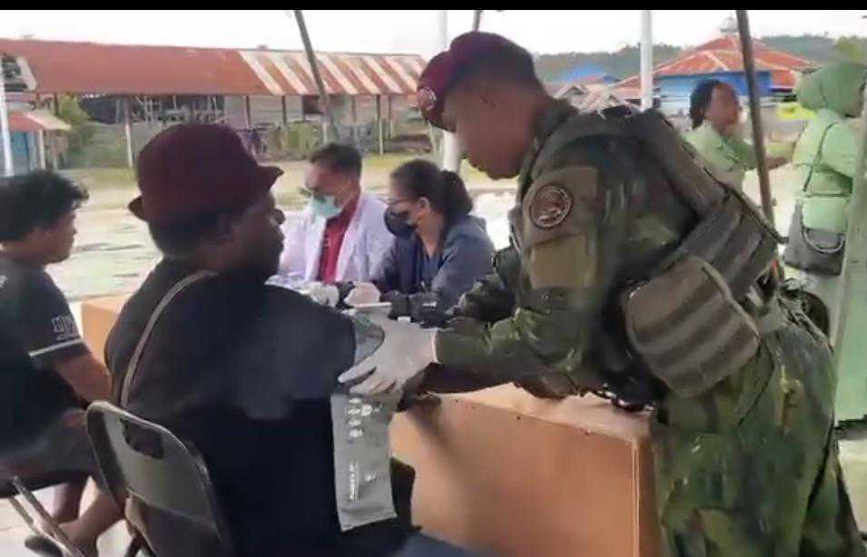 TNI AL HADIRKAN BAKTI KESEHATAN BAGI MASYARAKAT PEDALAMAN PAPUA
