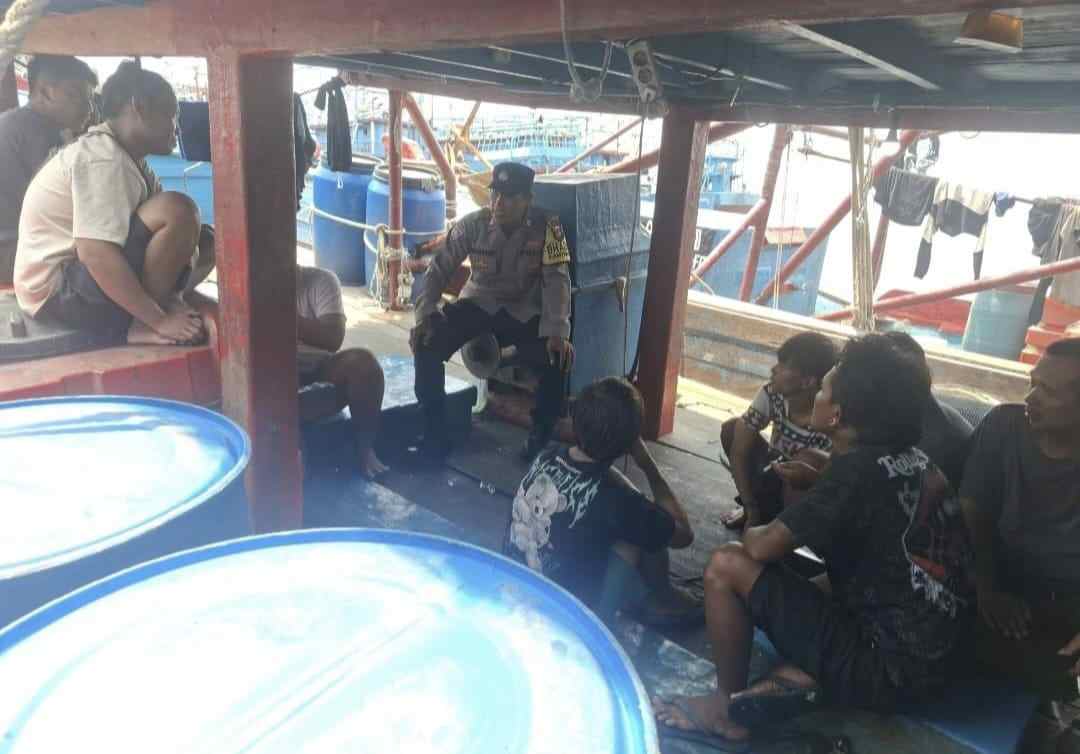 Bhabinkamtibmas Polsek Sunda Kelapa Polres Priok, Tingkatkan Harkamtibmas Melalui Kegiatan DDS di Pelabuhan Muara Angke