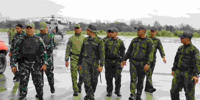 TNI AU Laksanakan Operasi Kemanusiaan Evakuasi Jenazah Pilot PT AMA Air