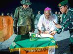 Penghormatan Terakhir bagi Pilot PT AMA, Pangkogabwilhan III Kawal Penyerahan Jenazah di Lanud Silas Papare Penghormatan Terakhir bagi Pilot PT AMA, Pangkogabwilhan III Kawal Penyerahan Jenazah di Lanud Silas Papare