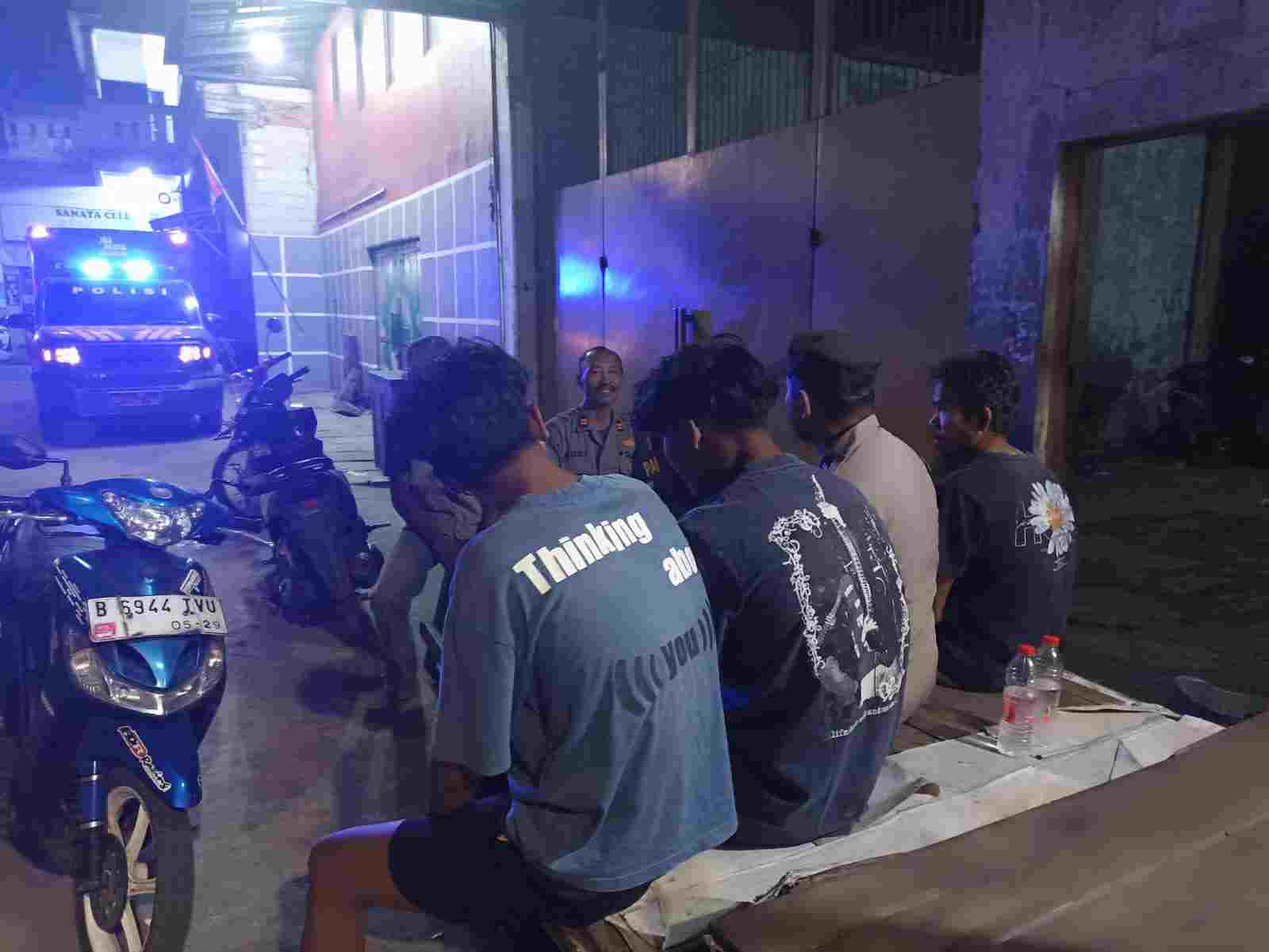 Jaga Jakarta On The Spot, Polsek Kalibaru Polres Priok Perkuat Sinergi Bersama Warga Kalibaru demi Ciptakan Kamtibmas Kondusif