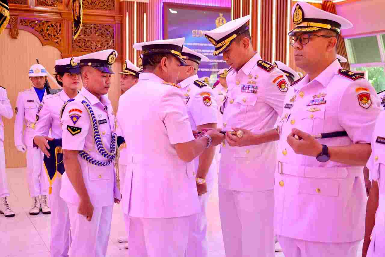 WUJUD REGENERASI KEPEMIMPINAN, KOMANDAN KODAERAL V PIMPIN SERAH TERIMA 6 JABATAN STRATEGIS