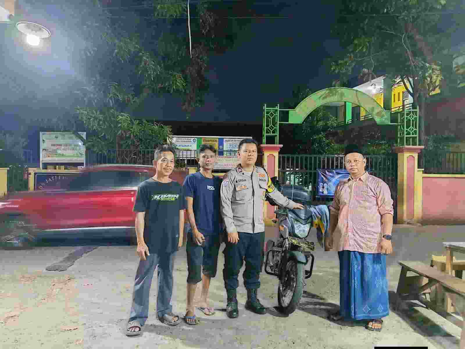 BHABINKAMTIBMAS SAMBANG KAMPUNG, PASTIKAN WILAYAH AMAN DAN KONDUSIF