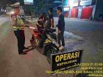 Antisipasi Gangguan Kamtibmas (Kejahatan Jalanan) Untuk Ciptakan Situasi Yang Aman dan Kondusif, Polsek Jatiasih Intensifkan Razia Stasioner dan Patroli Wilayah