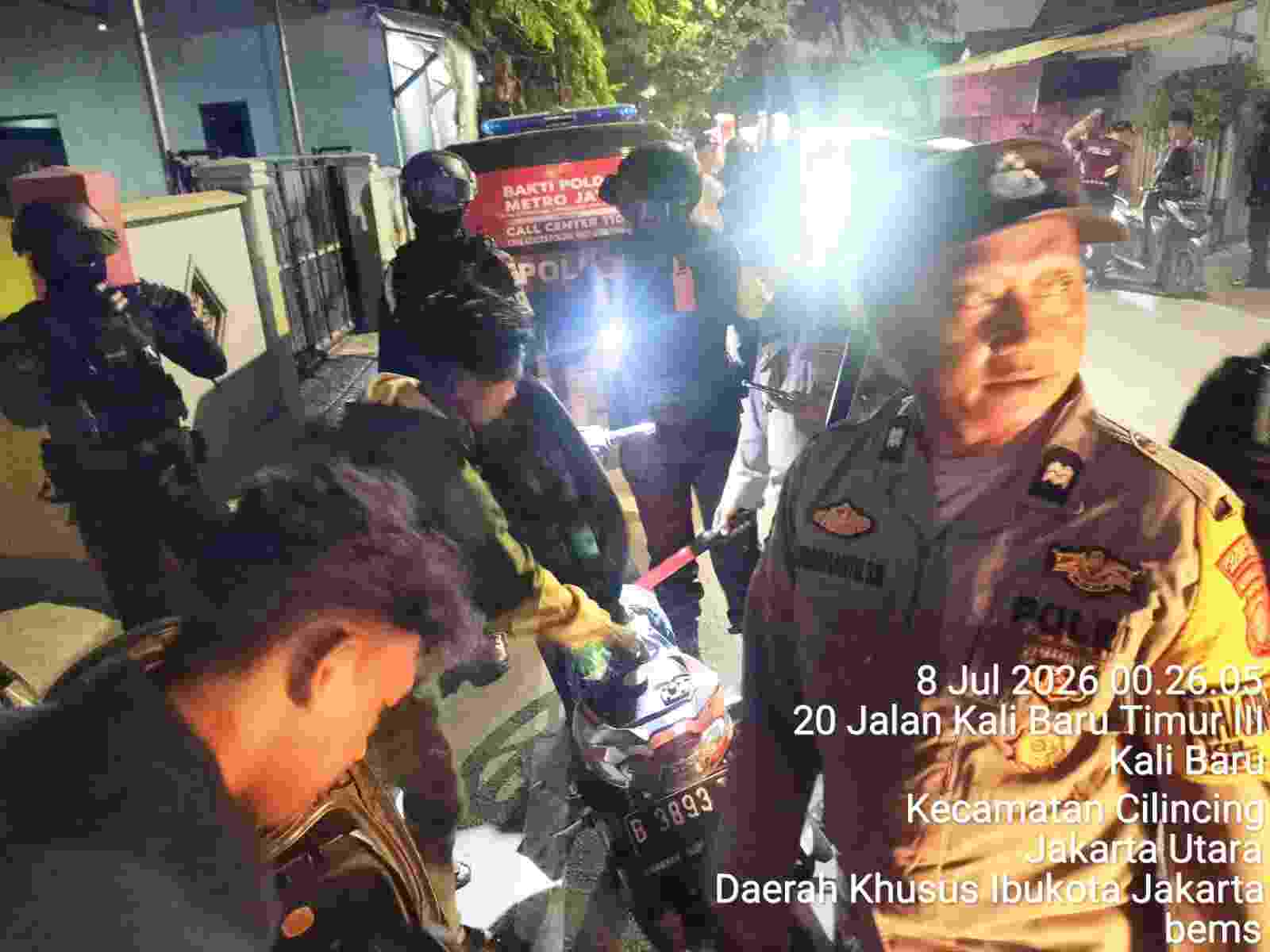 Patroli KRYD Polsek Cilincing Sisir Titik Rawan Tawuran dan Kejahatan Jalanan, Situasi Kamtibmas Tetap Kondusif