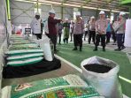 Dari Kampar ke Pasar Global, Kapolri Tinjau Inovasi Pupuk Batu Bara Karya Anak Bangsa Dari Kampar ke Pasar Global, Kapolri Tinjau Inovasi Pupuk Batu Bara Karya Anak Bangsa