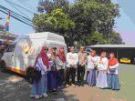 Bersama Yayasan Manggis Putih Warung Kita, Polsek Rawalumbu Berbagi untuk Sesama