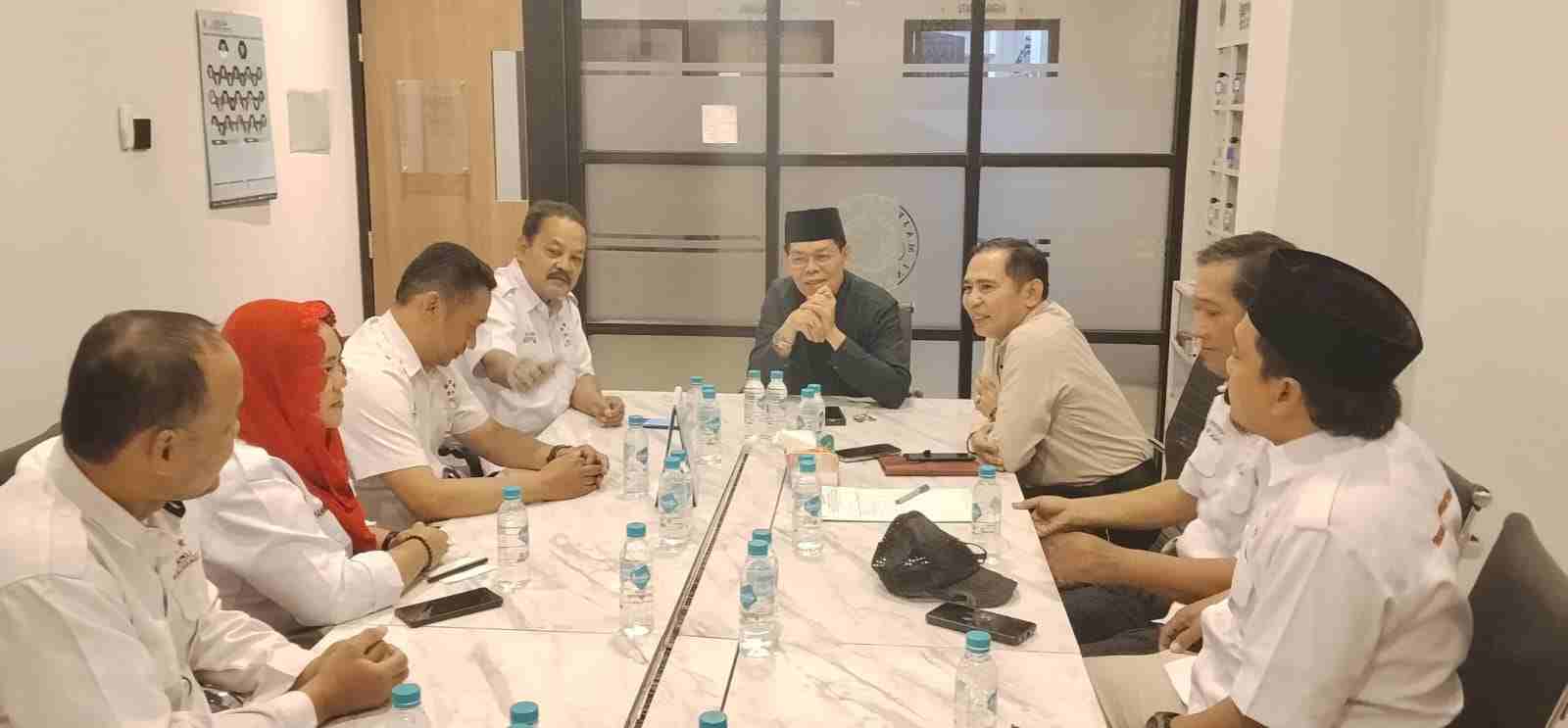 Ekonomi Rakyat Tulang Punggung Bangsa, Sekjen MUI: Fokus Dongkrak Pembiayaan dan Kualitas SDM PKL UMKM
