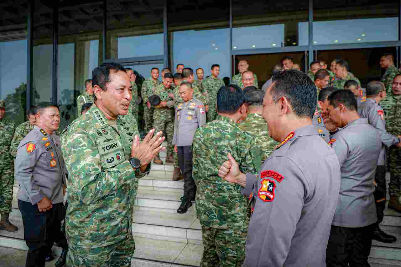 Soliditas TNI-Polri Perkuat Stabilitas Keamanan Nasional