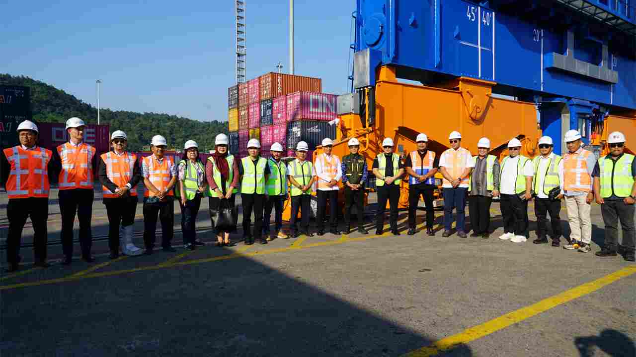 IPC TPK Panjang Resmikan Operasional QCC 004, Perkuat Kapasitas Layanan Pelabuhan di Sumatera Bagian Selatan