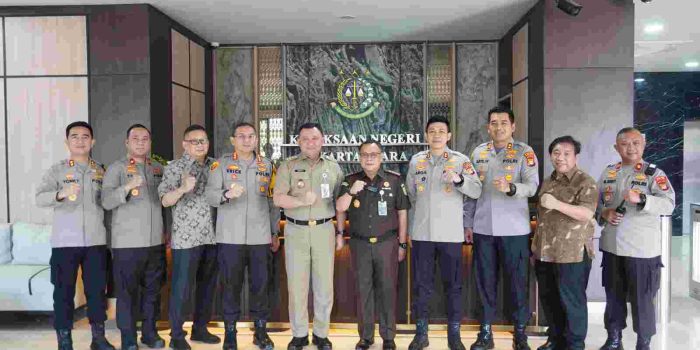 Kapolres dan Forkopimko Plus Jakarta Utara Bangun Sinergi melalui Silaturahmi di Kejari