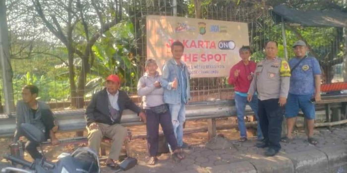 Jaga Bekasi On The Spot Polsek Rawalumbu Serap Aspirasi Pengemudi Ojek Online dan Warga Sekitar