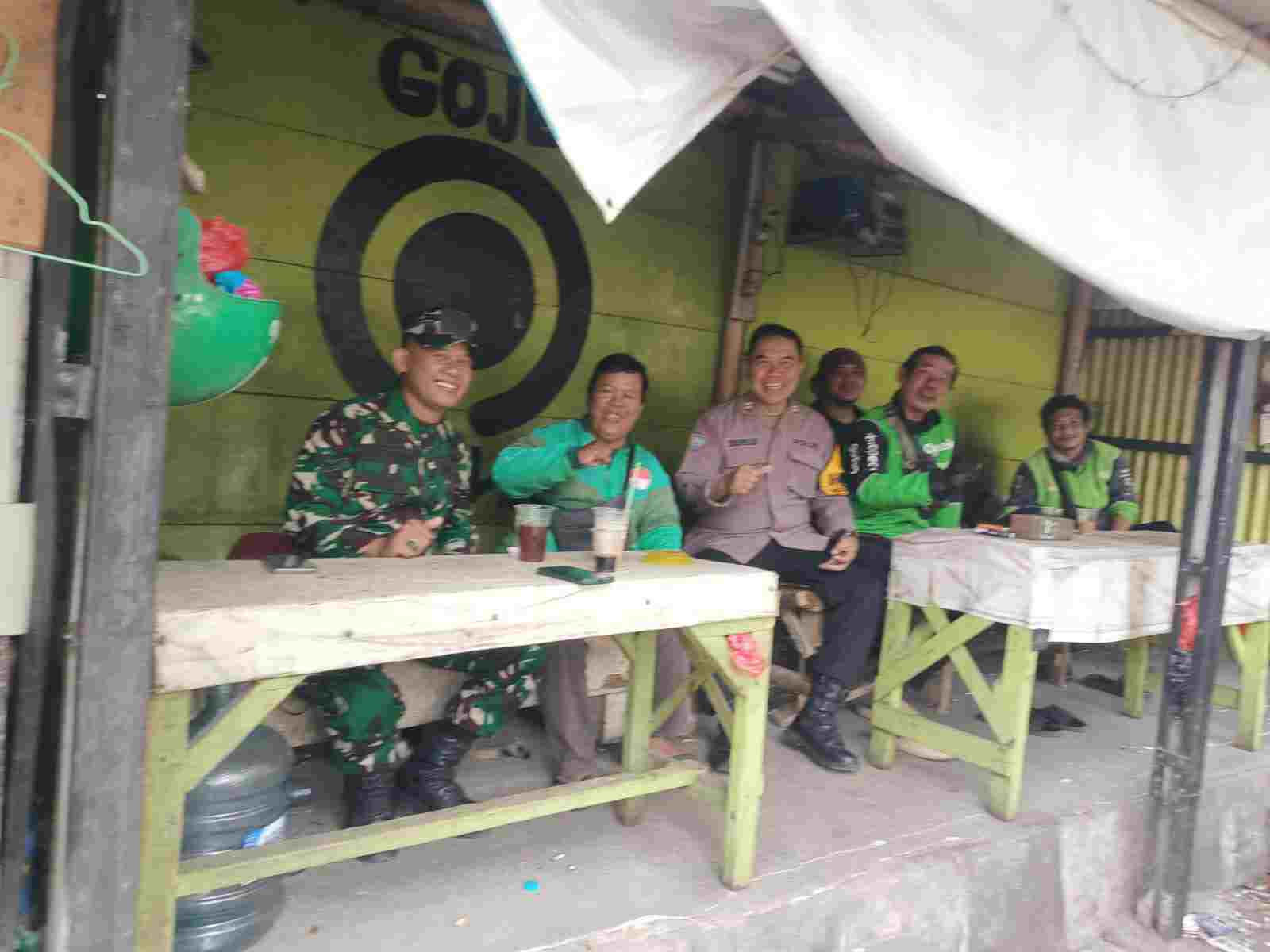 Sinergitas TNI-Polri Jaga Jakarta On The Spot Sambangi Pos Ojek Online, Ajak Awak Penggemudi Ojol Jaga Kamtibmas
