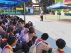 MPLS di SMAN 111, Polsek Metro Penjaringan Ajak Siswa Tolak Tawuran, Bullying, dan Narkoba MPLS di SMAN 111, Polsek Metro Penjaringan Ajak Siswa Tolak Tawuran, Bullying, dan Narkoba