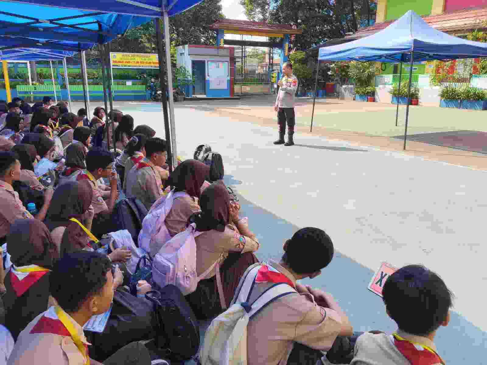 MPLS di SMAN 111, Polsek Metro Penjaringan Ajak Siswa Tolak Tawuran, Bullying, dan Narkoba