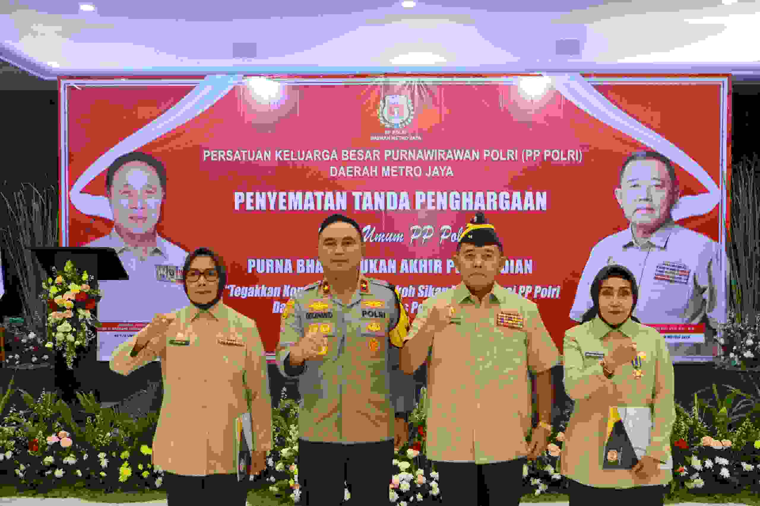 Wakapolda Metro Jaya Sematkan Penghargaan Tridharma kepada 25 Pengurus PP Polri