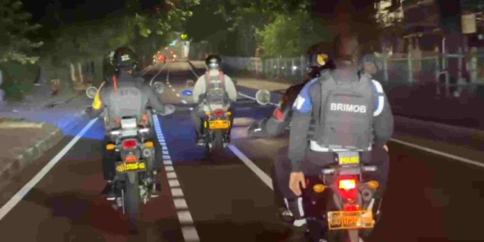 Brimob Polda Metro Jaya Gagalkan Aksi Vandalisme Saat Patroli Malam di Jakarta Timur
