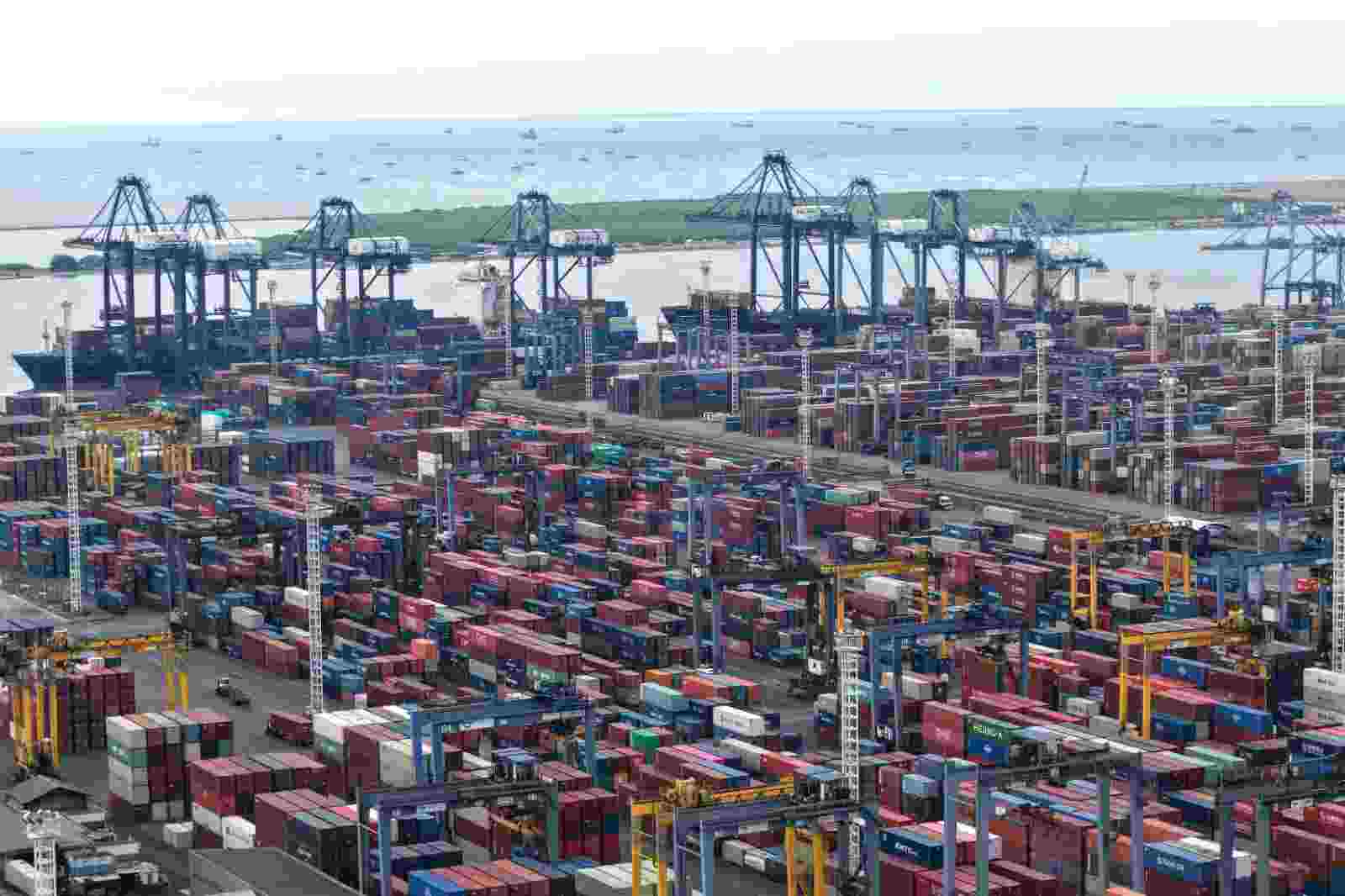 KSOP Utama Tanjung Priok Perkuat Koordinasi untuk Jaga Kelancaran Arus Logistik, Usulkan Penyesuaian Batas YOR KSOP Utama Tanjung Priok Perkuat Koordinasi untuk Jaga Kelancaran Arus Logistik, Usulkan Penyesuaian Batas YOR