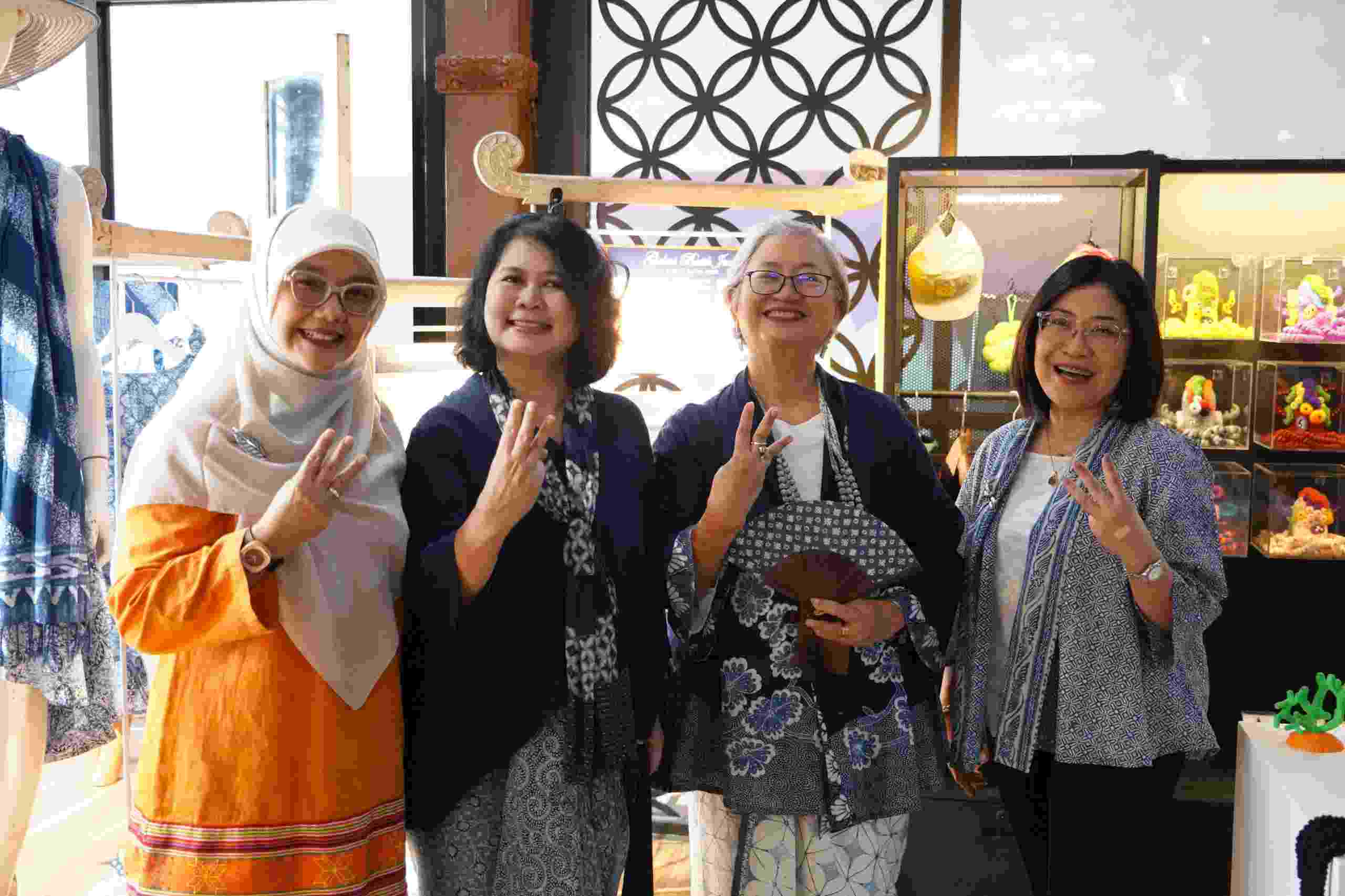 Dukung Kelestarian Batik Nusantara, KAI Wisata Hadirkan Lelana Gallery di Stasiun Yogyakarta Dukung Kelestarian Batik Nusantara, KAI Wisata Hadirkan Lelana Gallery di Stasiun Yogyakarta