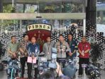 Polri Serahkan Tersangka dan Barang Bukti Perkara Dugaan Korupsi kepada Kejaksaan Agung